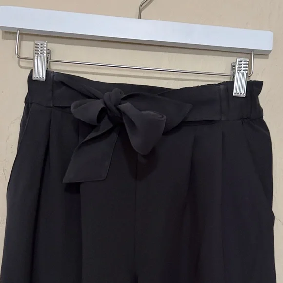 Lululemon Noir High-Waist Tie Belt Wide Leg Trousers. Sz 4. Never Worn! - Picture 3 of 8